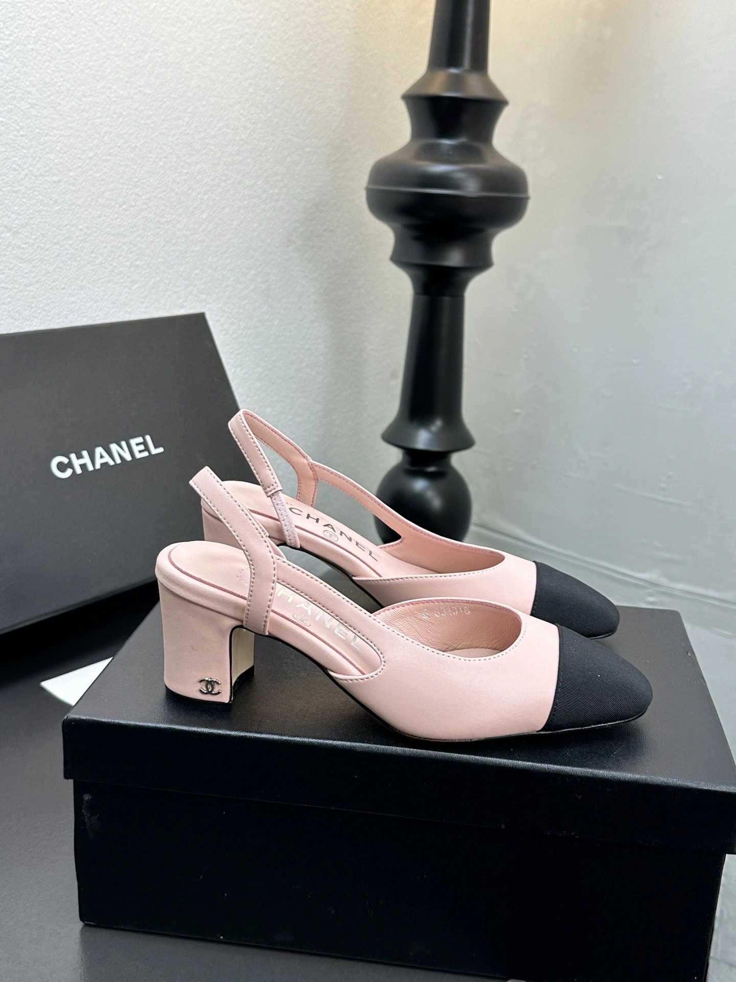 TH-- 3h1958 G31318-X01000-U3334 Heel height：6.5cm item:ET-X000I2307